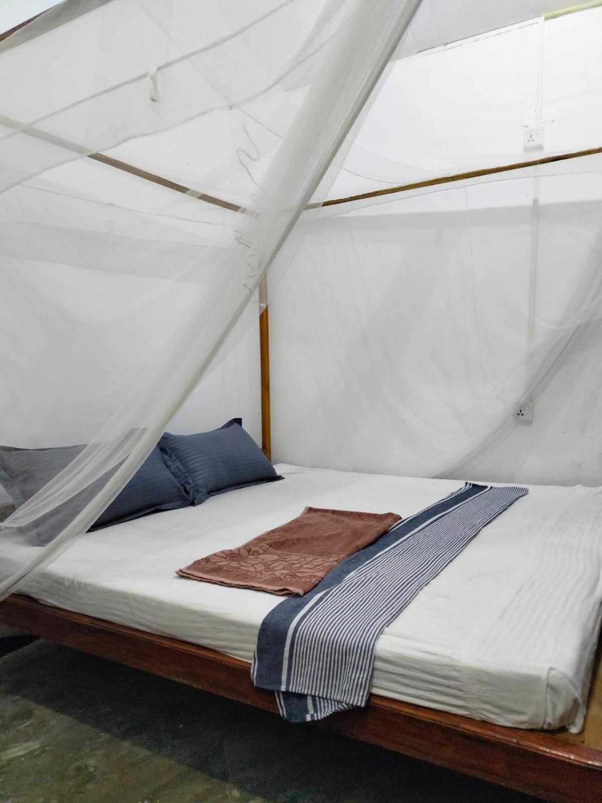 Costels Arugambay Hostel Vịnh Arugam Phòng bức ảnh